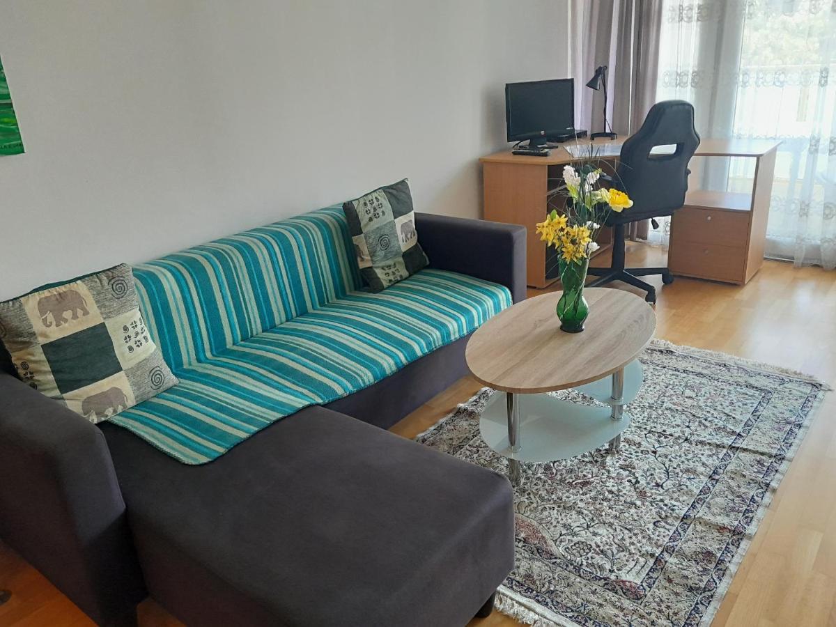 וינה Serviced Apartment With Sunny Balcony מראה חיצוני תמונה