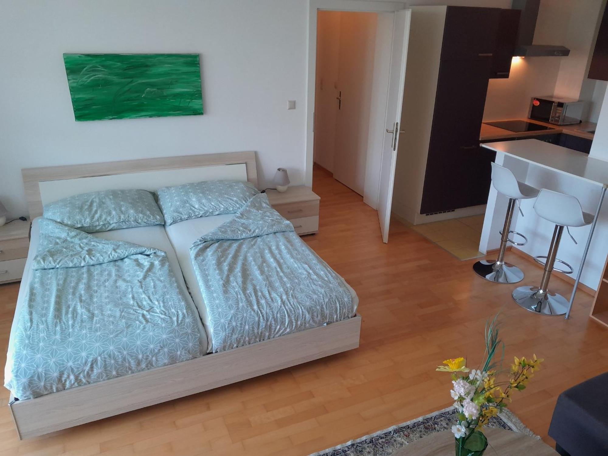 וינה Serviced Apartment With Sunny Balcony מראה חיצוני תמונה