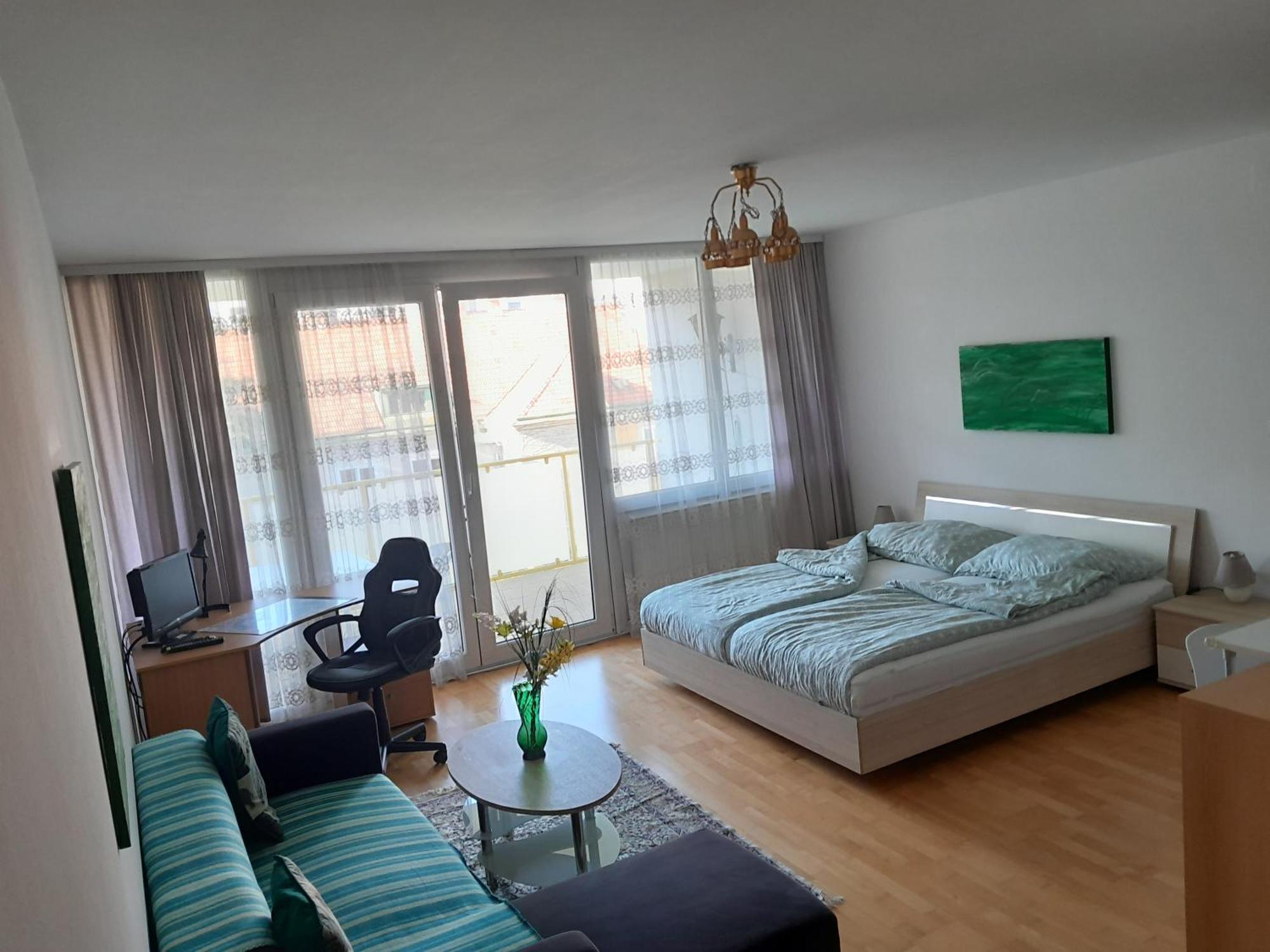 וינה Serviced Apartment With Sunny Balcony מראה חיצוני תמונה